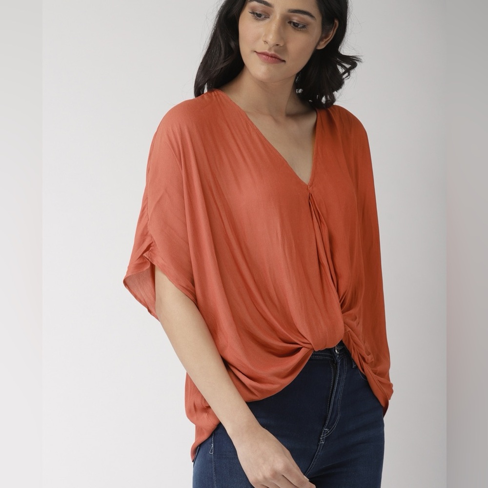 Forever 21 contemporary burnt rust orange twist hem blouse 4 for $20